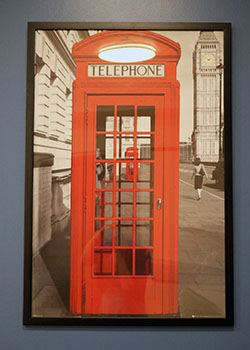 红色公用电话亭照片是手机区